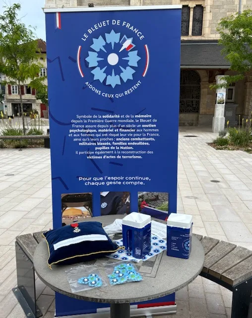 Collecte au profit du Bleuet de France